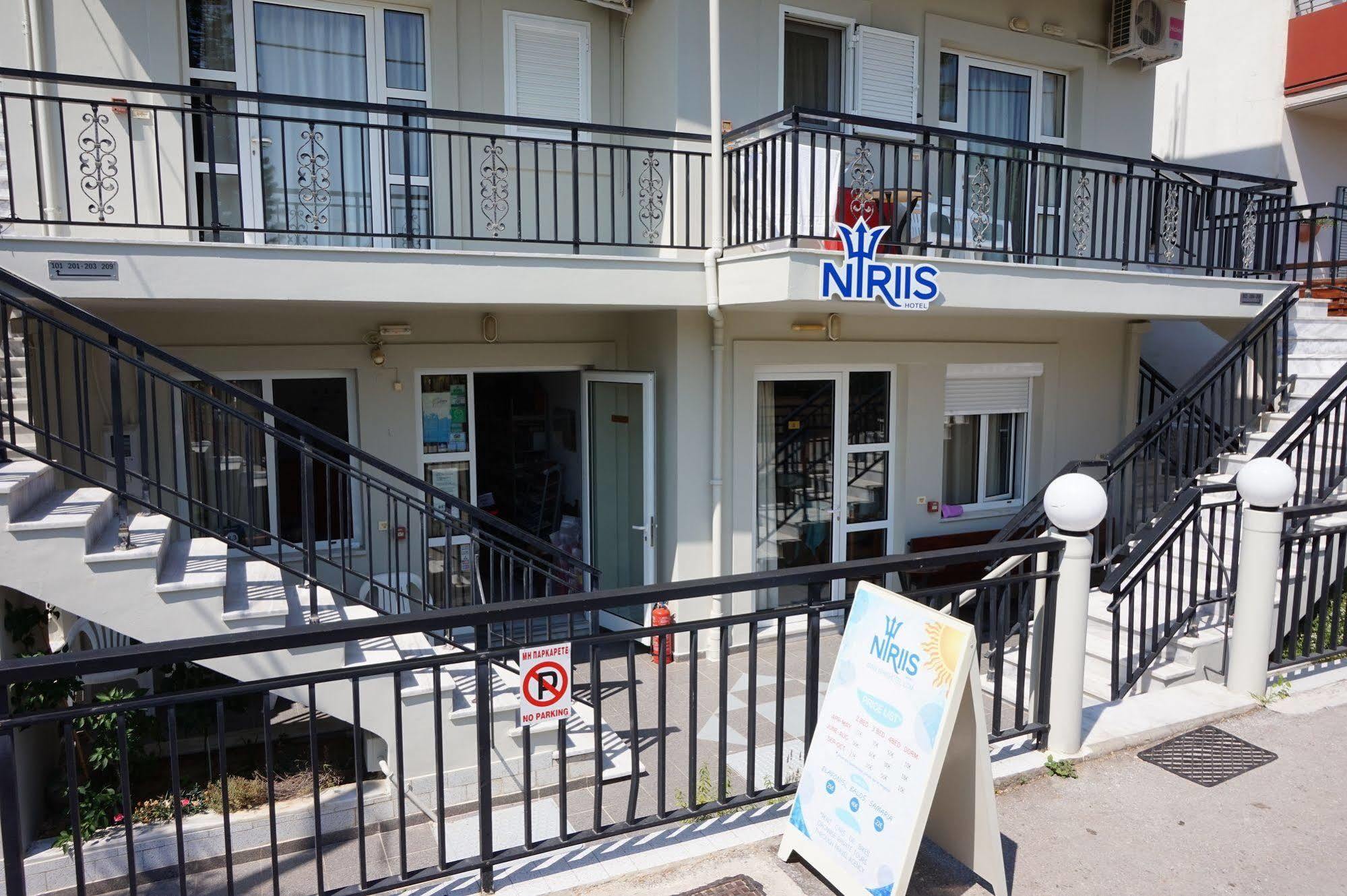 Niriis Hotel Kato Daratso Exterior photo